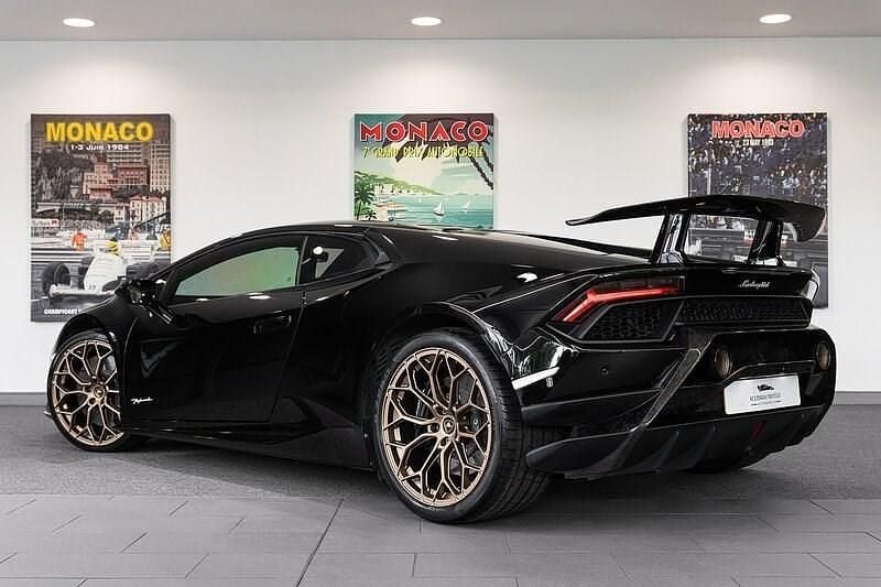 Used Lamborghini Huracán 640 HP (470 kW) 2019 Nero noctis Coupe