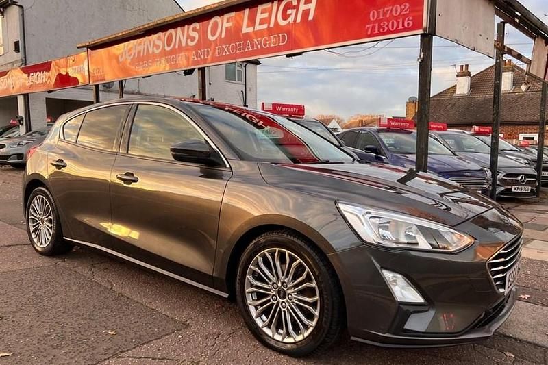 Used Ford Focus Titanium X 125 HP (91 kW) 2019 Grey Hatchback