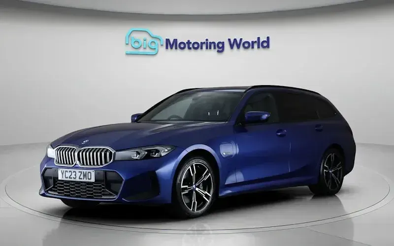 Used BMW 330e M Sport 292 HP (214 kW) 2023 Blue Estate