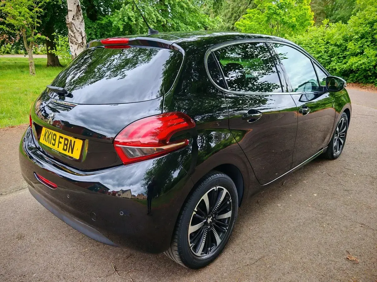 Used Peugeot 208 S 82 HP (60 kW) 2019 Black Hatchback
