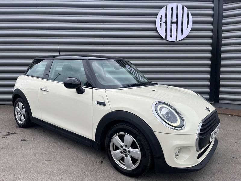 White Used 2018 Mini Cooper Hatch Hatchback | £9,500 (Fair price) - Image 1/4
