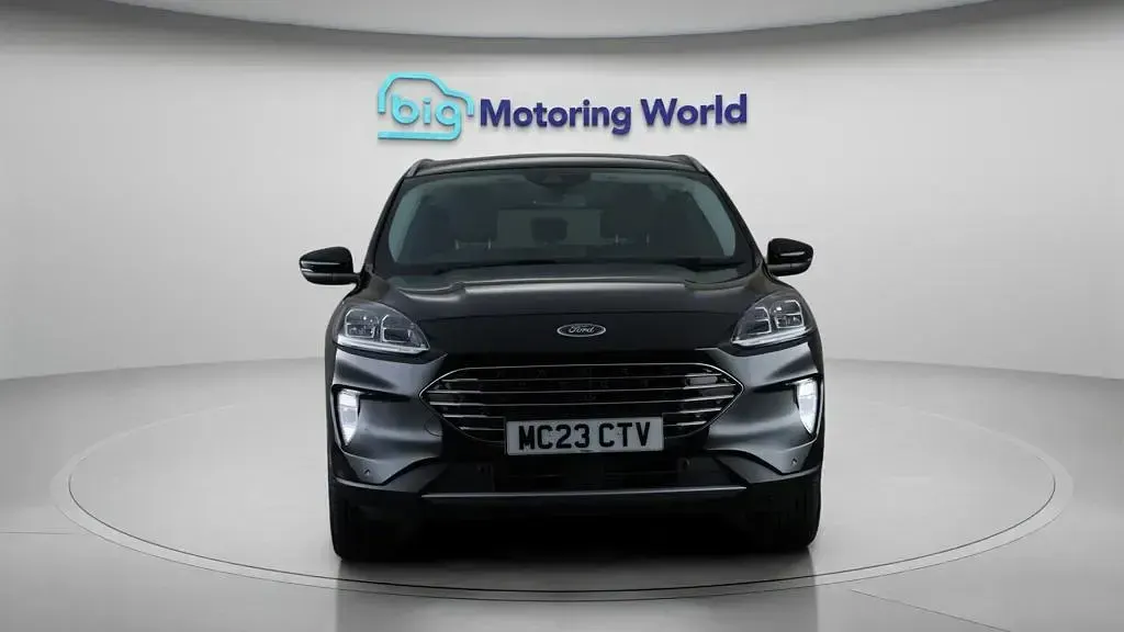 Usado Ford Kuga Titanium 150 CV (110 kW) 2023 Negro SUV