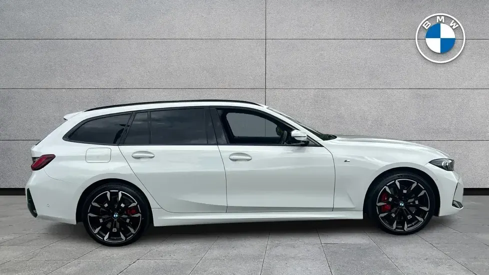 Used BMW 330 M Sport 288 HP (211 kW) 2025 White Estate