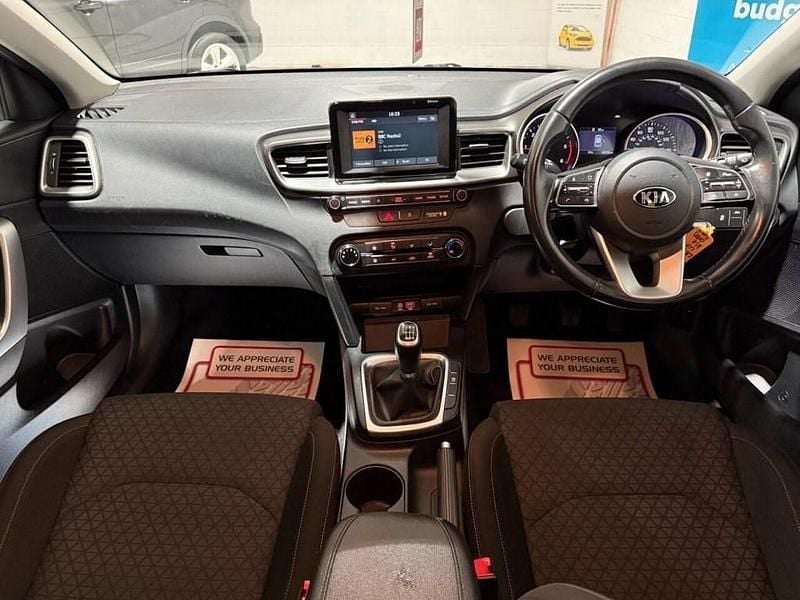 Used Kia Ceed 114 HP (83 kW) 2019 Grey Hatchback