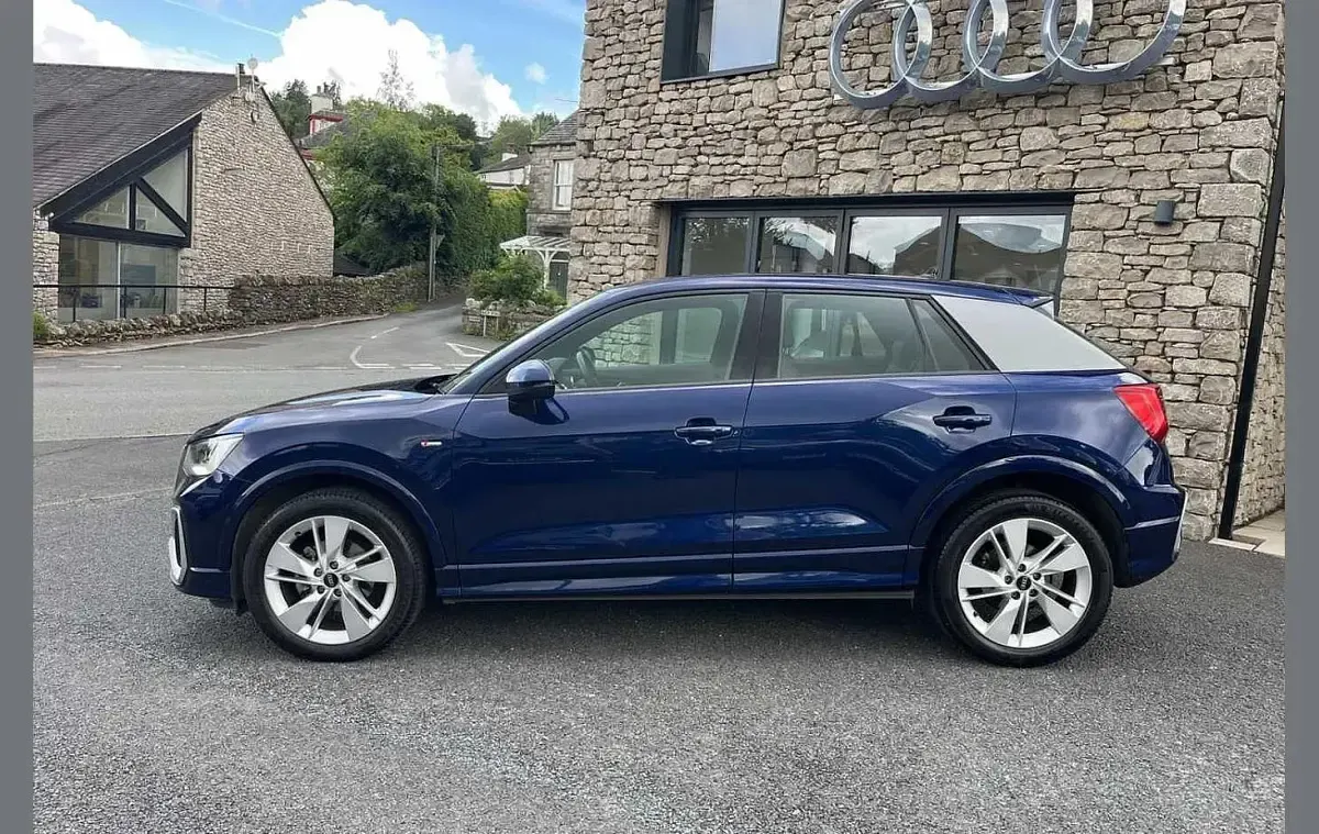 Used Audi Q2 S-Line 147 HP (108 kW) 2022 Blue SUV