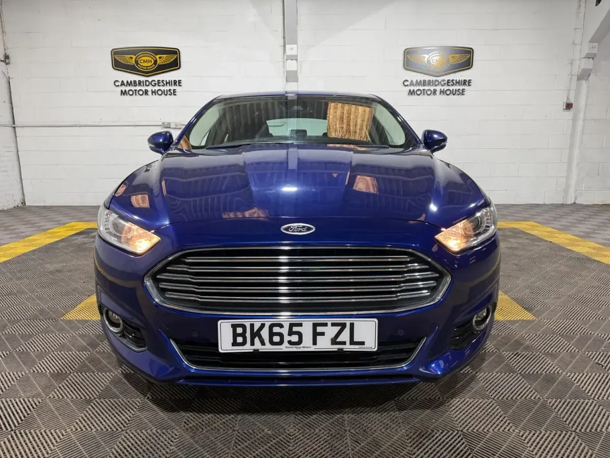Używany Ford Mondeo Titanium 120 KM (88 kW) 2015 Niebieski Hatchback