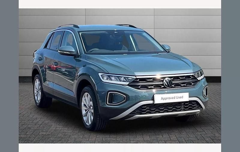 Blue New 2025 VW T-Roc Match SUV | £28,395 (Fair price) - Image 1/4