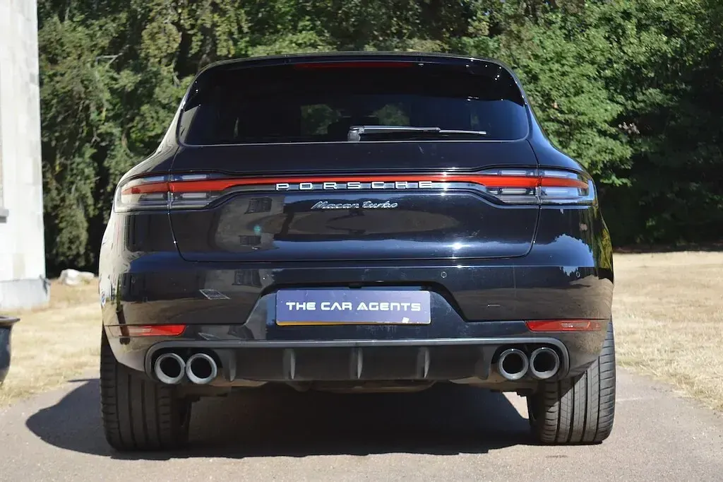 Used Porsche Macan Turbo 433 HP (318 kW) 2020 Black SUV