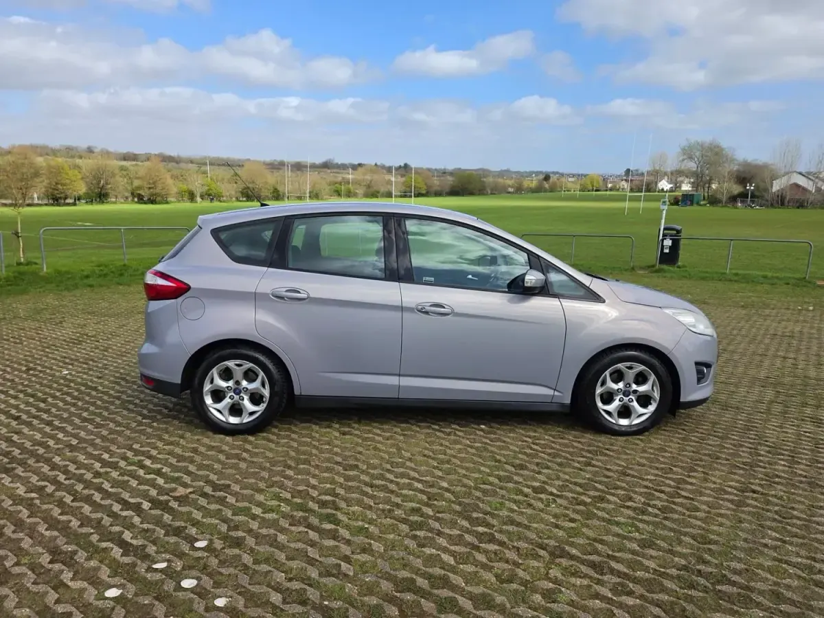 Second-hand Ford C-MAX Zetec 115 CP (84 kW) 2011 Argintiu Monovolum