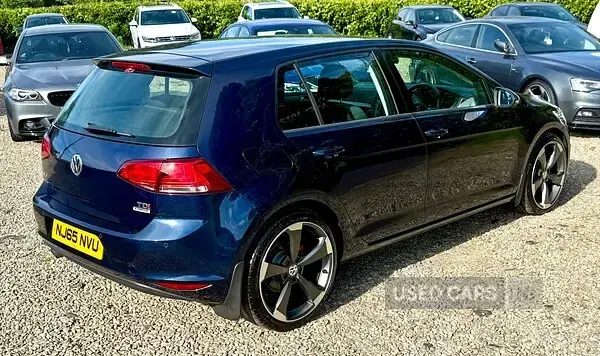Used VW Golf VII Match 110 HP (80 kW) 2015 Blue Hatchback
