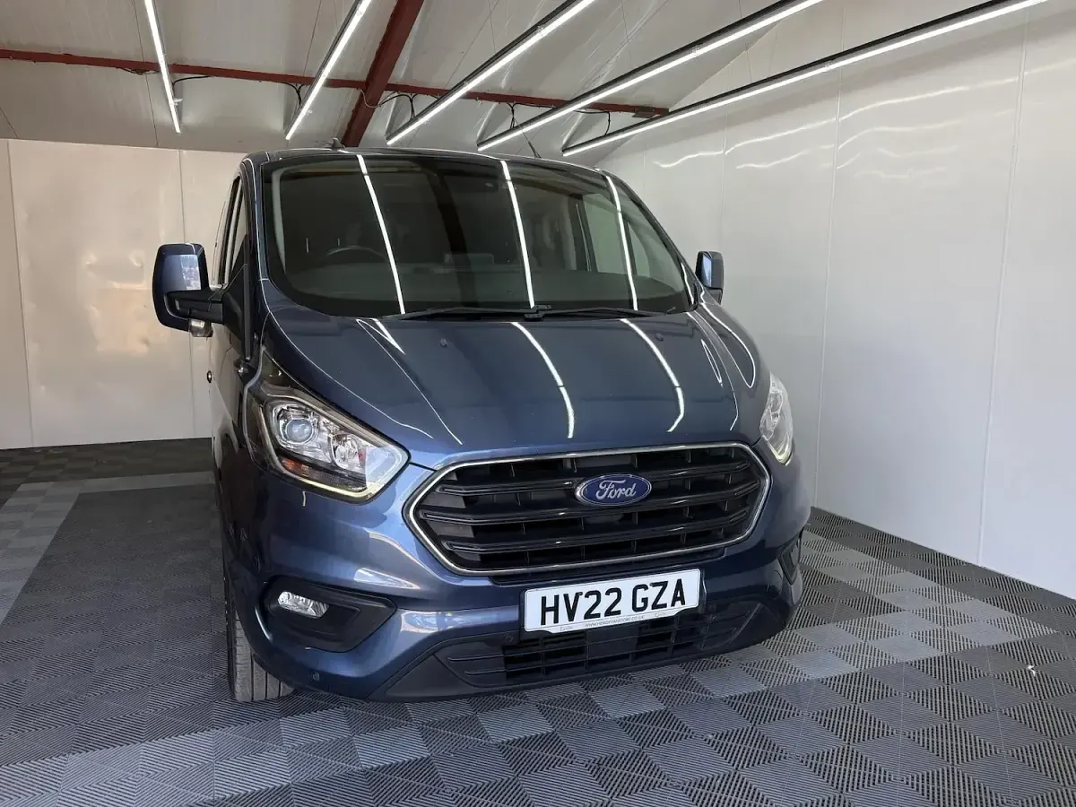 Used Ford 300 Limited 2022 Blue Van