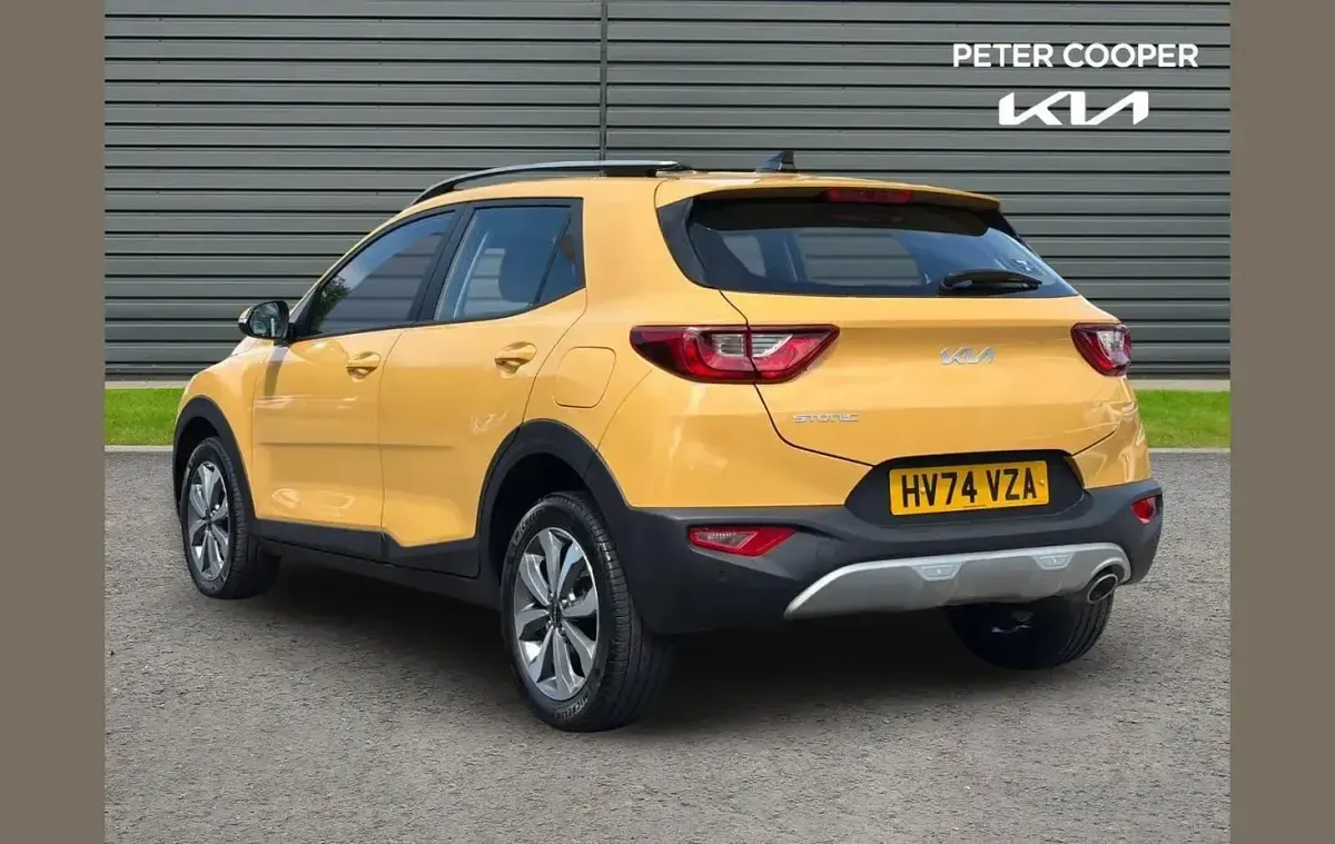 Used Kia Stonic 98 HP (72 kW) 2024 Yellow SUV