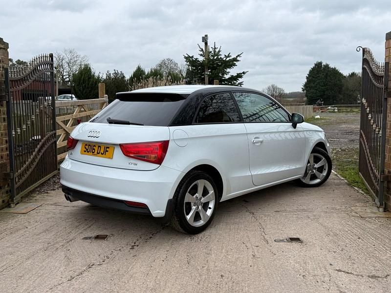 Begagnad Audi A1 Sport 2016 Vit Halvkombi