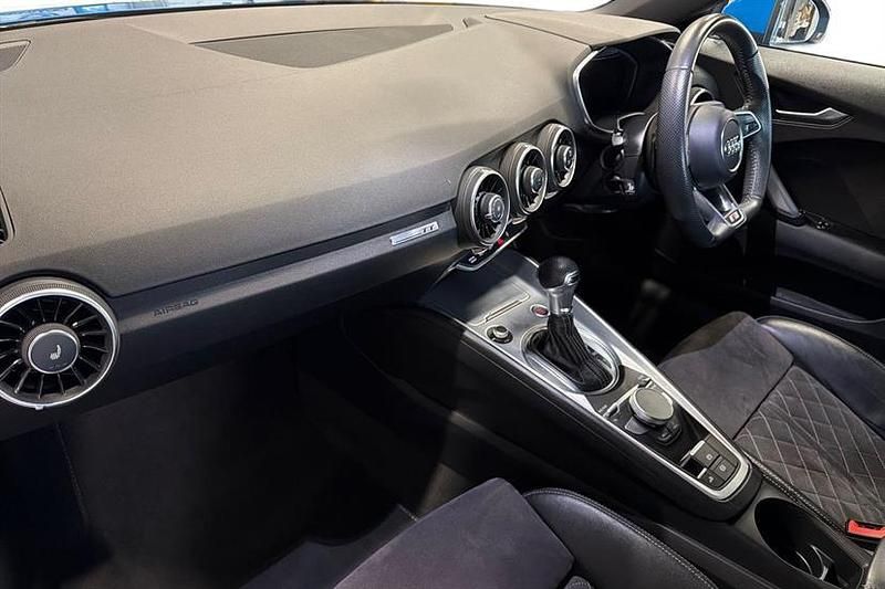 Used Audi TT S-Line 197 HP (144 kW) 2019 Blue Cabriolet