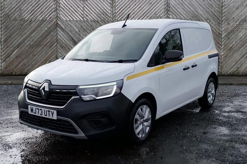 Used Renault Kangoo 95 HP (69 kW) 2023 White MPV