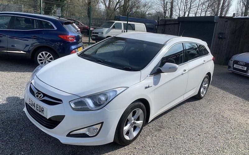 Used Hyundai i40 Active 136 HP (100 kW) 2014 White Estate
