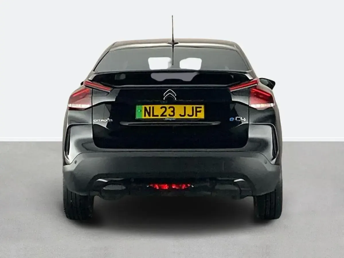 Used Citroën e-C4 Shine 100 kW (136 HP) 2023 Black Hatchback