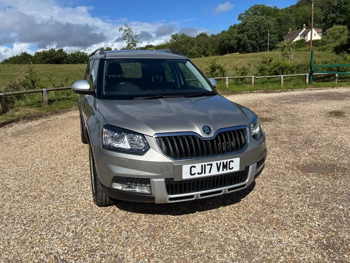 Used Skoda Yeti Drive 110 HP (80 kW) 2017 Beige SUV