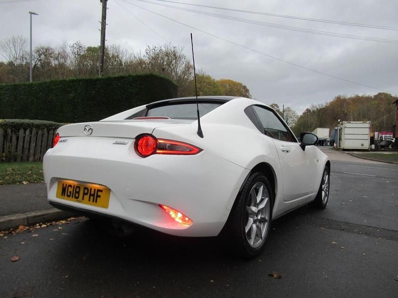 Used Mazda MX5 131 HP (96 kW) 2018 White Cabriolet