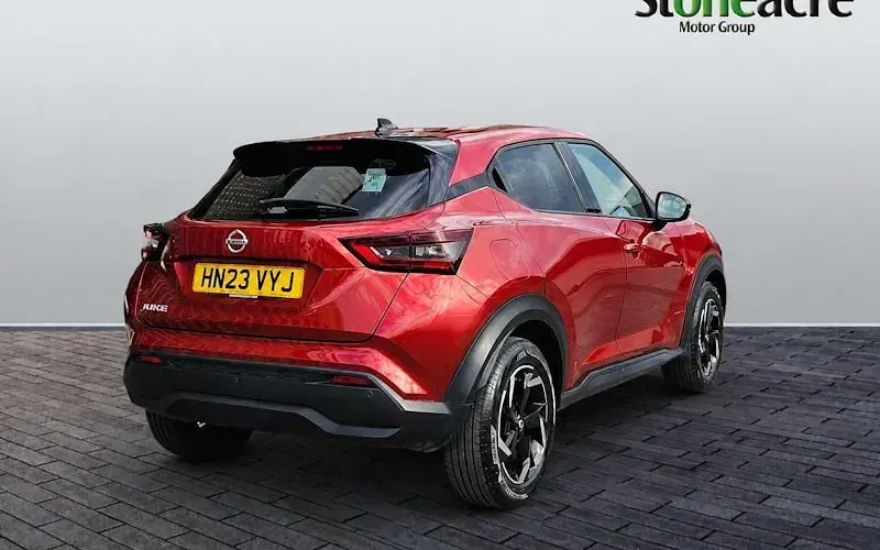 Used Nissan Juke N-Connecta 114 HP (83 kW) 2025 Red SUV