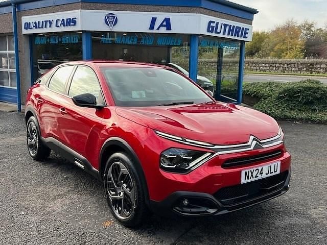Used Citroën C4 PureTech 2024 Elixir red metallic Hatchback