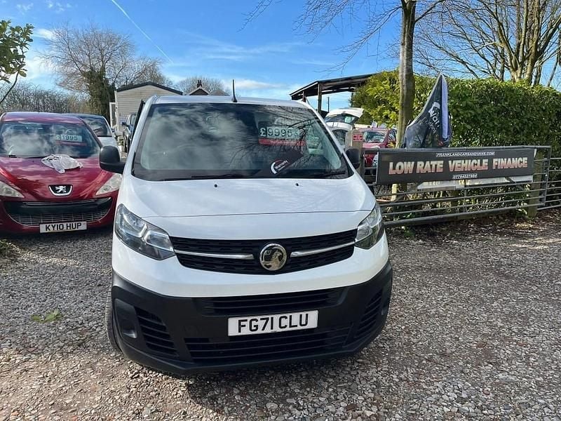 Used Vauxhall Vivaro Edition 120 HP (88 kW) 2021 White MPV