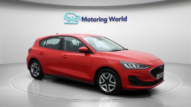 Used 2022 Ford Focus Zetec | £13,200 (Good price) - Image 1/4