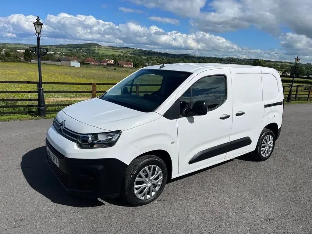 Used Citroën e-Berlingo 100 HP (73 kW) 2019 White MPV