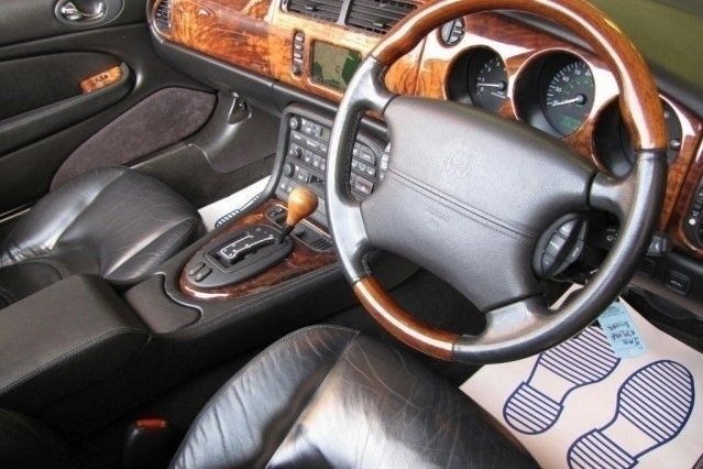 Used Jaguar XKR 2000 Cabriolet