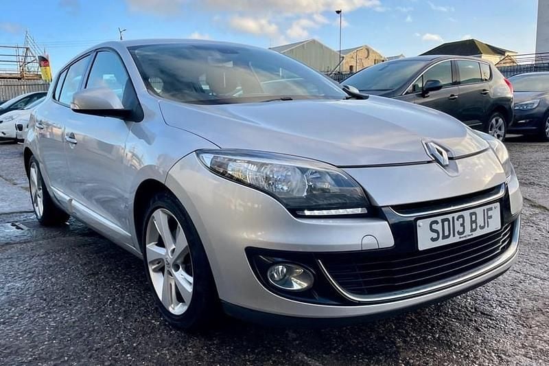 Silver Used 2013 Renault Mégane III Dynamique Hatchback | £2,250 (Good price) - Image 1/1