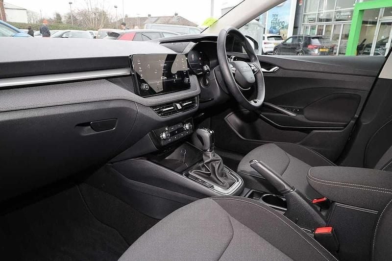 Used Skoda Fabia SE 85 HP (62 kW) 2025 Black magic pearl effect Hatchback