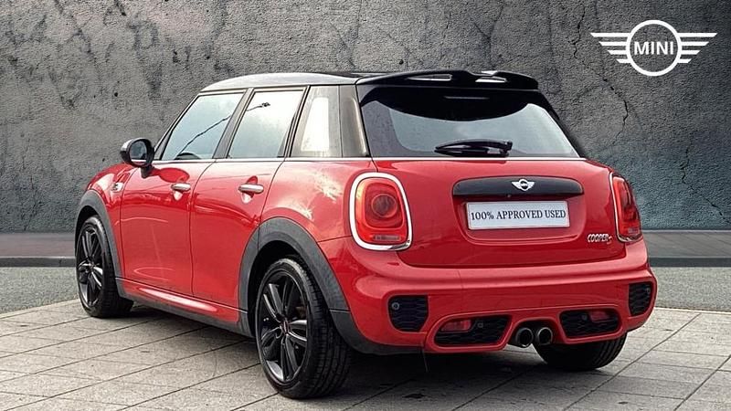 Used Mini Cooper S Hatch 189 HP (139 kW) 2016 Red Hatchback