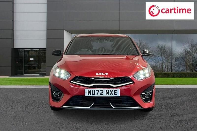 Usado Kia Ceed GT-Line 158 HP (116 kW) 2022 Vermelho Citadino