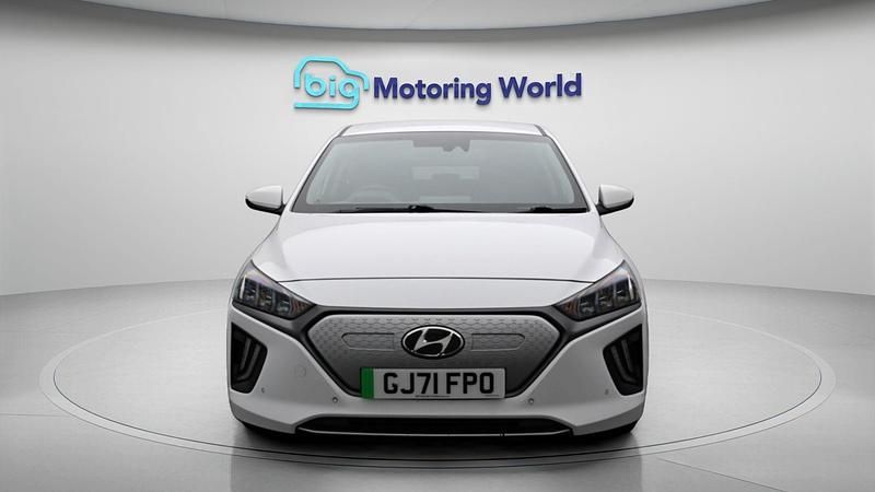 Used Hyundai Ioniq Premium 100 kW (136 HP) 2021 White Hatchback
