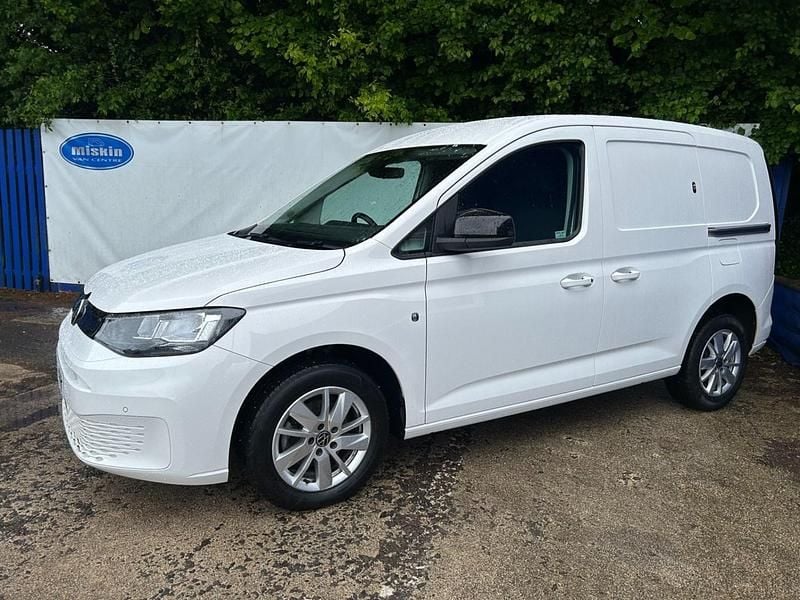 White Used 2021 VW Caddy Pro MPV | £13,499 (Expensive) - Image 1/4