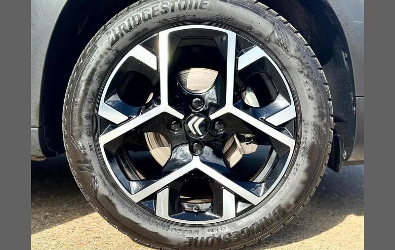 Used Citroën C3 Aircross PureTech 108 HP (79 kW) 2024 White SUV