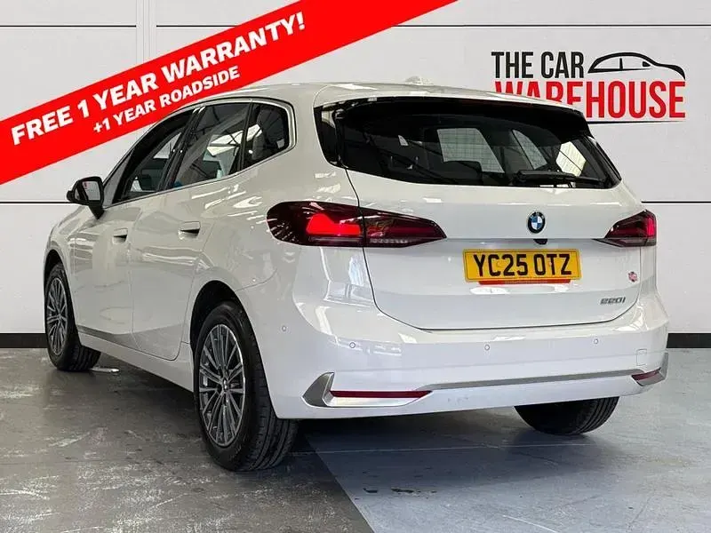 Used BMW 220 Luxury Line 168 HP (123 kW) 2025 White Hatchback