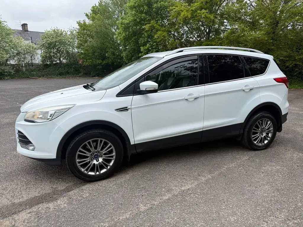 Second-hand Ford Kuga Titanium 163 CP (119 kW) 2014 Alb SUV