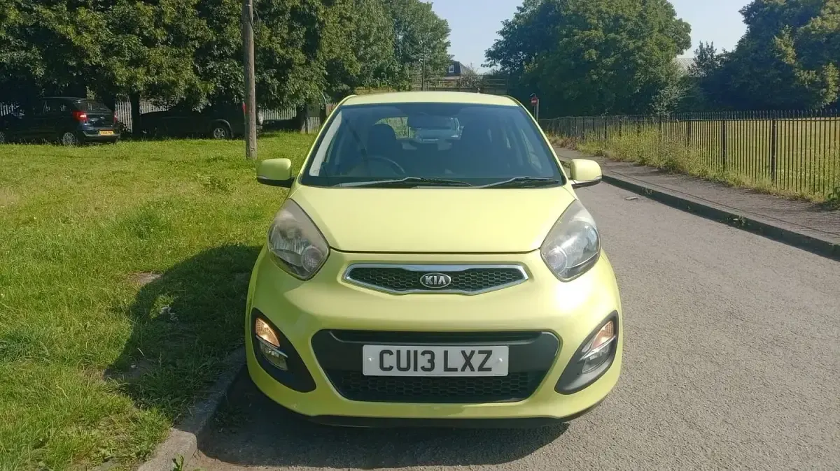 Used Kia Picanto 85 HP (62 kW) 2013 Green Hatchback