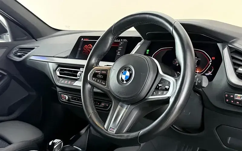 Used BMW 118 M Sport 136 HP (100 kW) 2021 White Hatchback