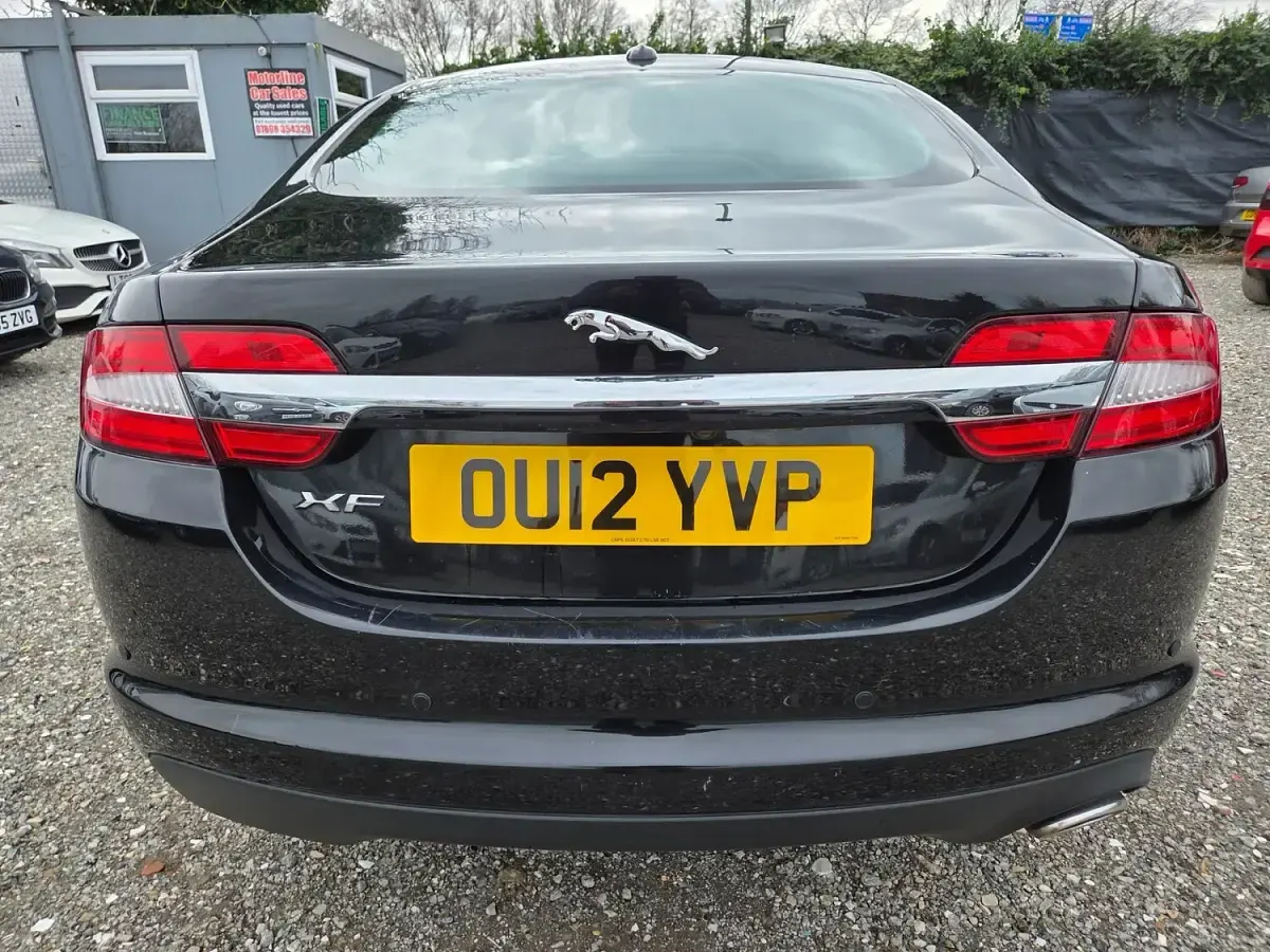 Used Jaguar XF Luxury 187 HP (137 kW) 2012 Black Sedan