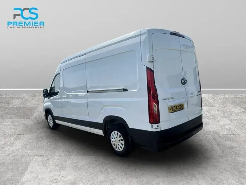 Used Maxus V90 161 HP (118 kW) 2024 White Van