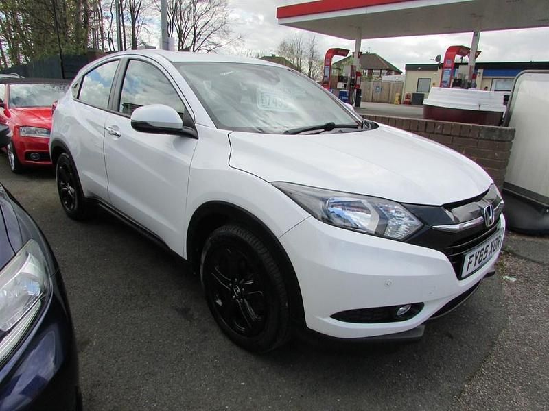 Second-hand Honda HR-V SE 120 CP (88 kW) 2015 Alb SUV