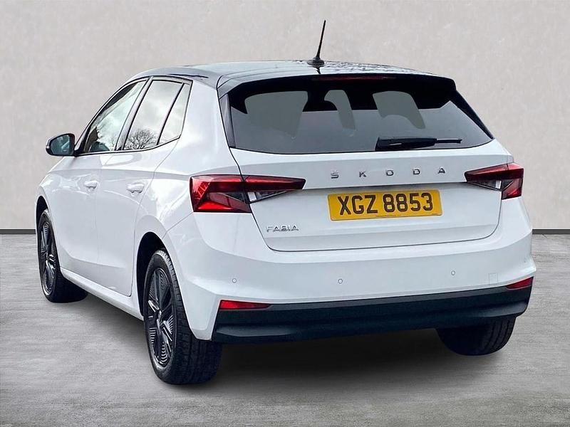 Used Skoda Fabia Colour Edition 110 HP (80 kW) 2022 White Hatchback