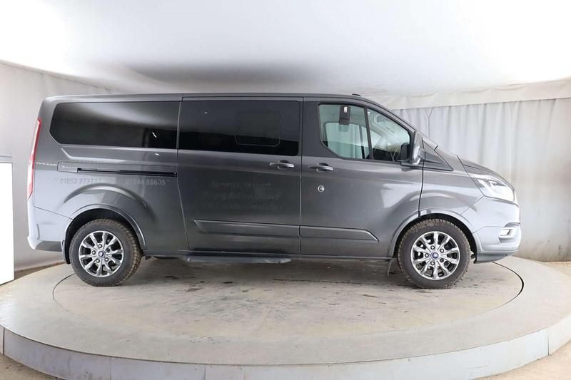 Used Ford Tourneo Titanium X 185 HP (136 kW) 2021 Grey MPV