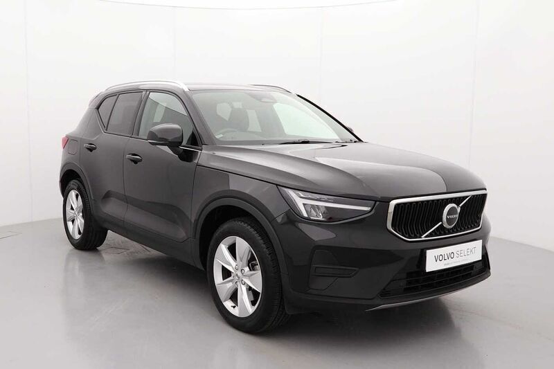 Used 2025 Volvo XC40 Core SUV | £29,995 (Fair price) - Image 1/4