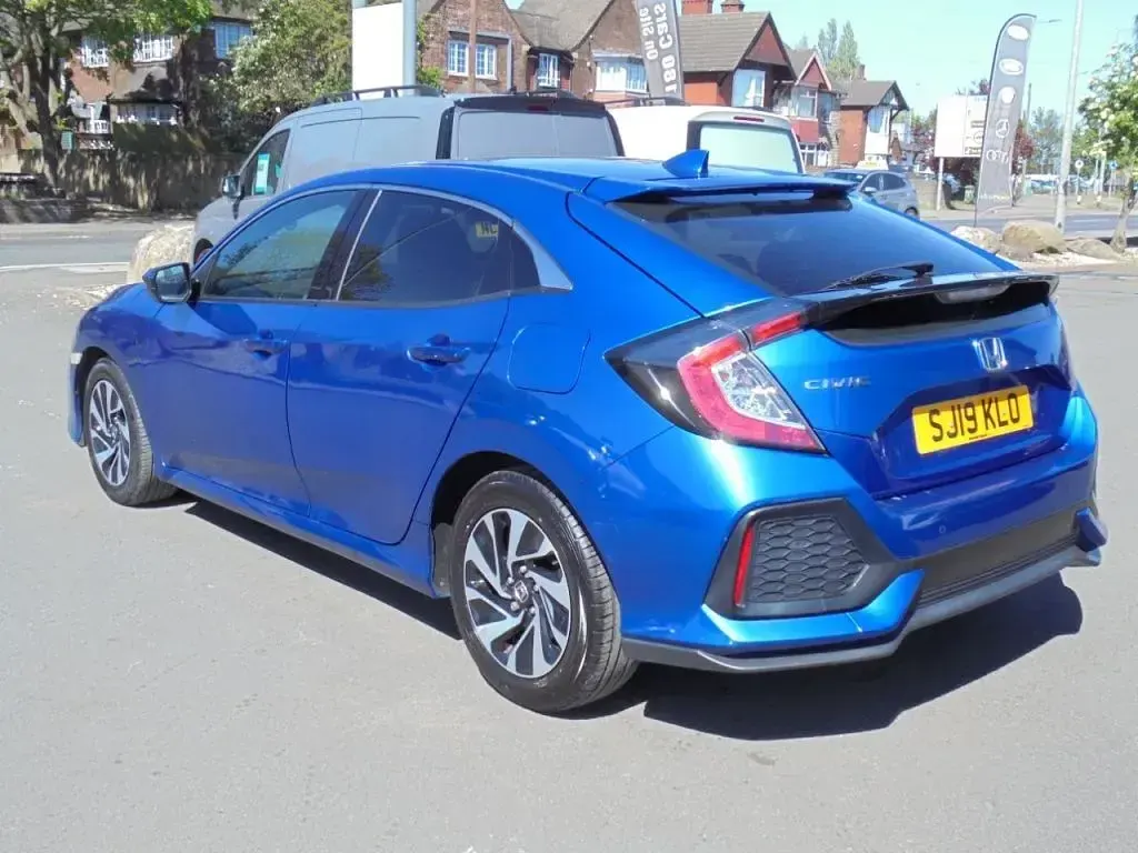 Begagnad Honda Civic SE 126 HK (92 kW) 2019 Blå Halvkombi
