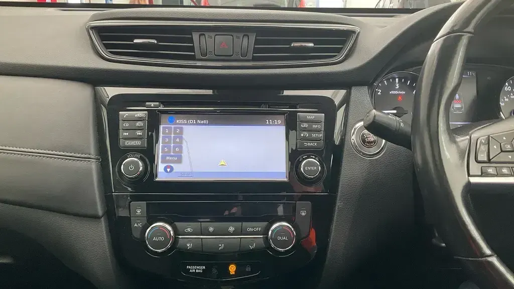 Used Nissan X-Trail N-Connecta 130 HP (95 kW) 2018 Ebisu black SUV