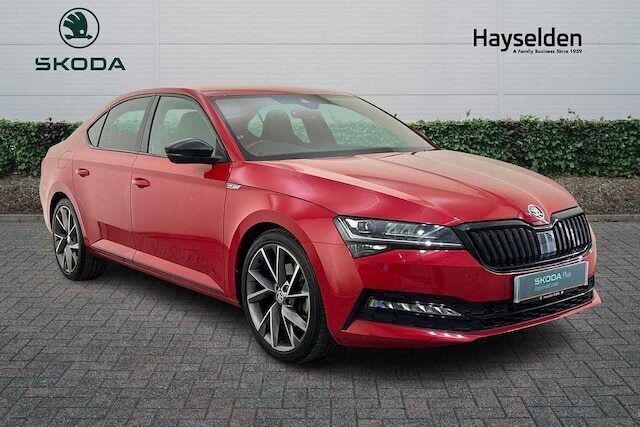 Velvet red metallic Used 2022 Skoda Superb SportlinePlus Hatchback | £25,399 (Fair price) - Image 1/4