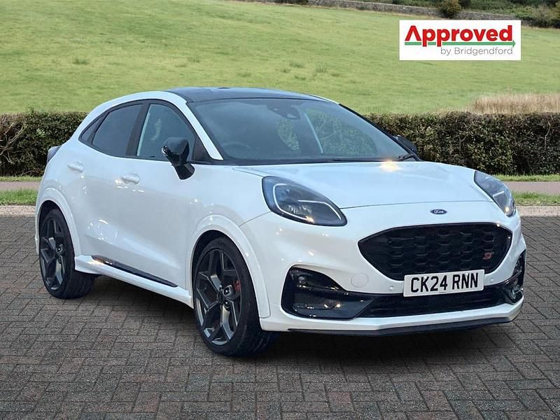 White Used 2024 Ford Puma ST Hatchback | £22,150 (Expensive) - Image 1/3